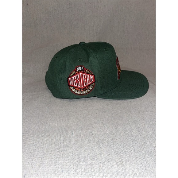 MENS MITCHELL & NESS NBA CONFERENCE PATCH SNAPBACK HWC SUPERSONICS - GREEN - Picture 3 of 10